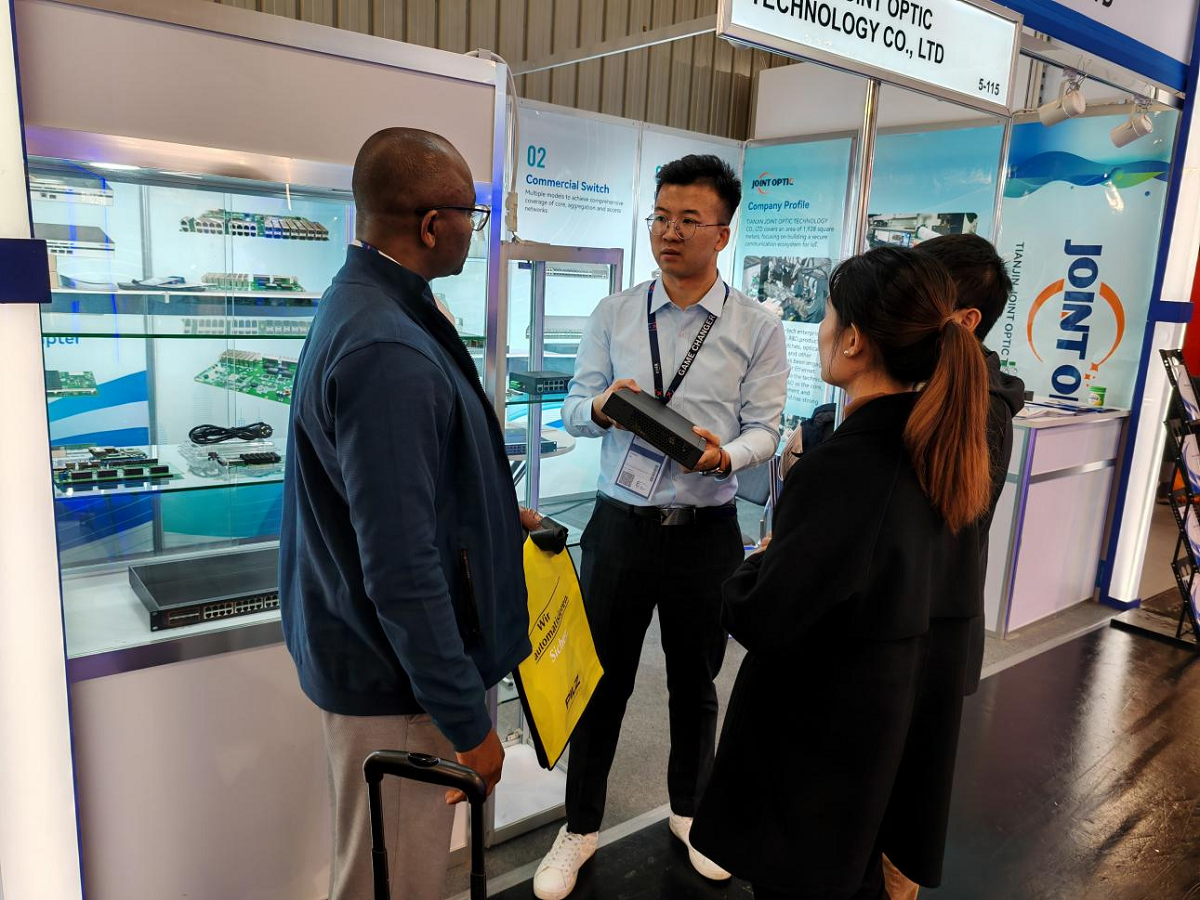 天津聚芯光禾科技亮相德国智能生产解决方案展览会，引领智能制造新潮流